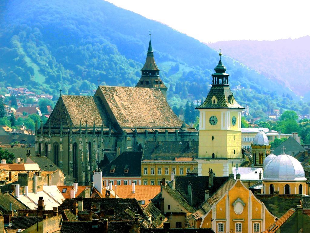 Suri Guesthouse Braşov Buitenkant foto