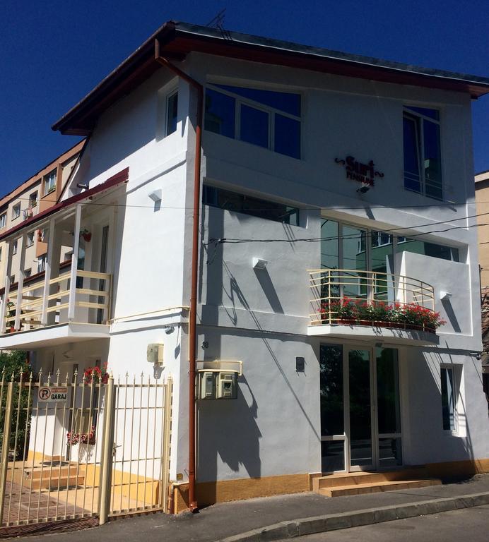 Suri Guesthouse Braşov Buitenkant foto