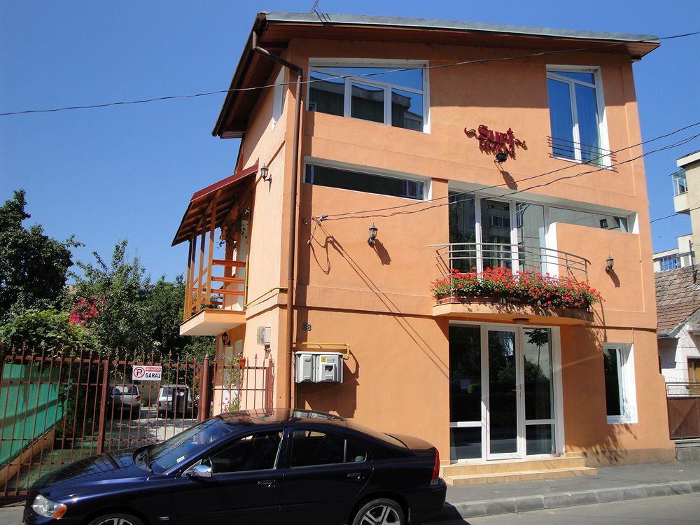 Suri Guesthouse Braşov Buitenkant foto